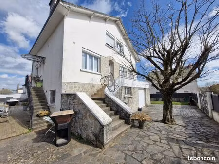 propriété 8 pièces 180 m²
