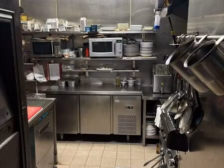 fond de commerce - loyer 1700 urgent