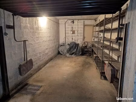 grand parking / box à nice de 17 m²