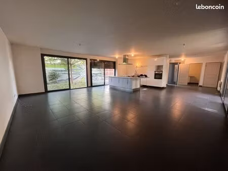 maison 5 pièces 174 m²