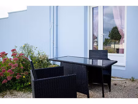 studio meublé avec terrasse et place   de parking en option