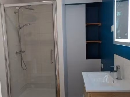 studio au rdc de 23 m2 / chauffage compris dans les charges