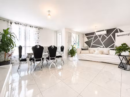 vente appartement 4 pièces  84.10m²  marseille 15