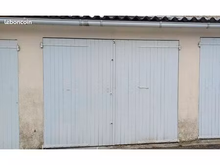 garage à louer à niort – sécurisé – accès facile – disponible immédiatement