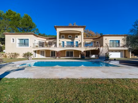 maison à vendre 10 pièces le val (83)