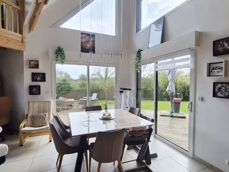 maison 4 chambres très lumineuse terrain 900m2 garage