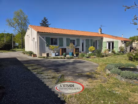 st mars de coutais village : 216 m2 habitables de plain pied