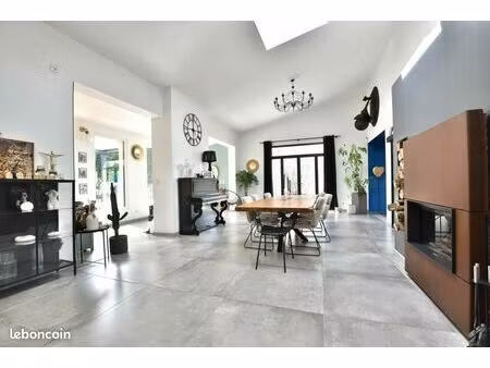 maison 4 pièces 182 m²