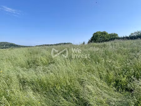 terrain constructible et viabilisé de 1470 m2 sur les hauteurs