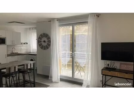 t2 meublé + parking