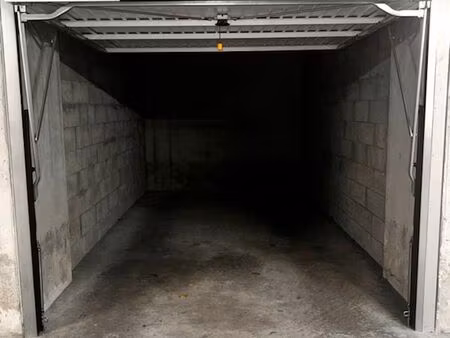 box garage à louer lyon 7