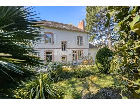 clisson centre - maison bourgeoise d'exception entièrement rénovée