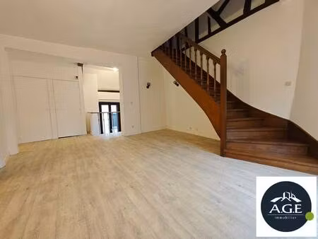 maison de ville à louer