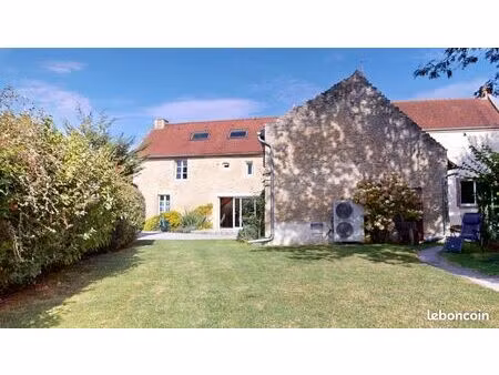 maison 8 pièces 257 m²
