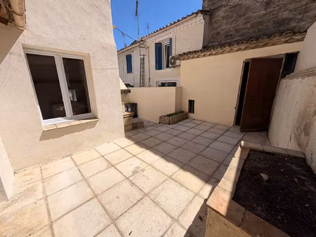 t4 avec grande cour privative à gallargues le montueux