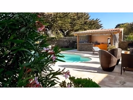 pornic sainte marie - villa piscine de 14 pieces - 7 chambres - annexes - garages - jardin