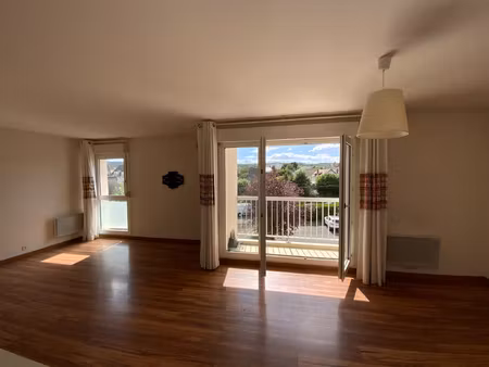 appartement t4 proche gare avec balcons et garage