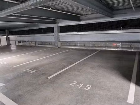 parking quai du brazza