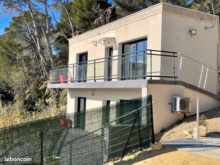magnifique appartement t2 au cœur de la nature sur flanc de colline