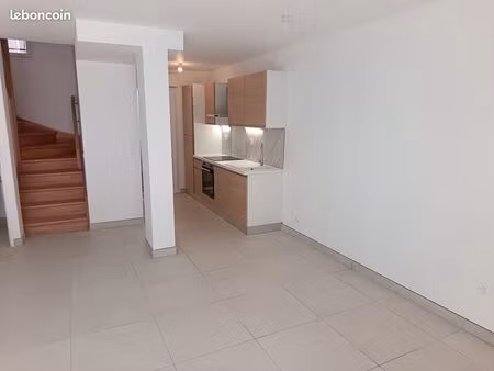 maison neuve proche gare