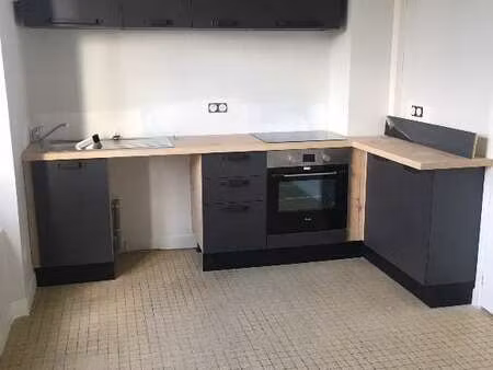 location appartement 4 pièces à saint-aubin-d'aubigné (35250) : à louer 4 pièces / 82m² sa