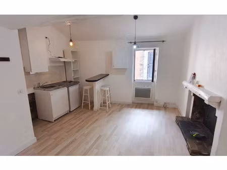 location appartement  m² t-1 à villeneuve-loubet  730 €