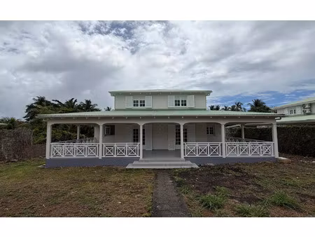 location maison  m² t-5 à baie-mahault  1 800 €