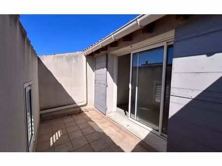 location maison  m² t-3 à graveson  759 €