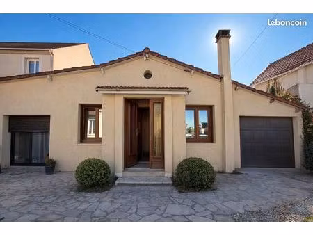 pavillon 4 pièces 63 m²