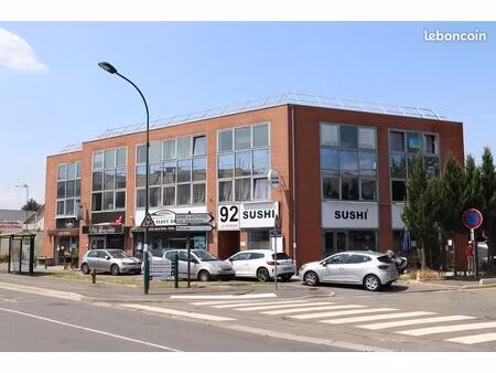 bureau 40 m² – gare de domont à pied – face clinique – 780 ht cc – sans frais d’agence