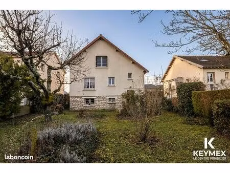 maison 5 pièces 93 m²