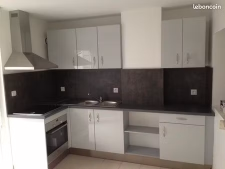 à louer – charmant f2 avec terrasse