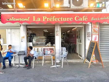 restaurant en activité – clientèle de bureaux fidèle – reprise immédiate