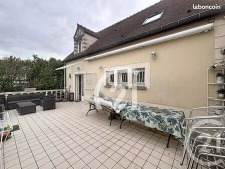 maison 6 pièces 145 m²