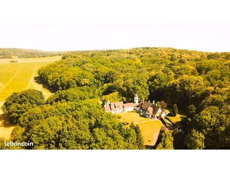 manoir de caractère – domaine de 2 3 ha – cadre exceptionnel aux portes de paris