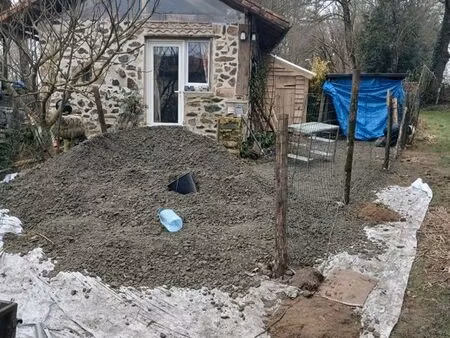 petite maison dans un joli hameau