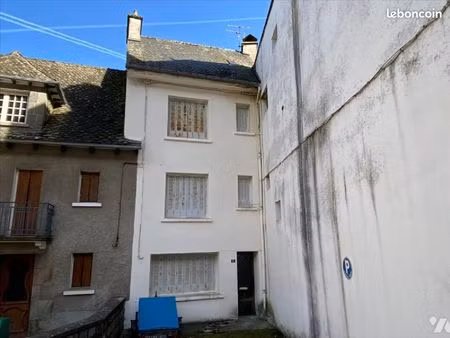 immeuble 110 m² st cernin