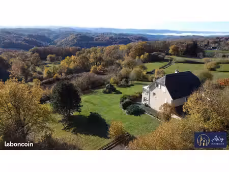 propriété 8 pièces 181 m²