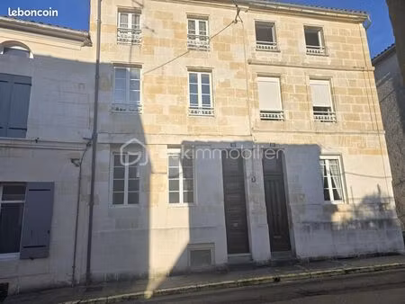 immeuble 10 pièces 226 m²