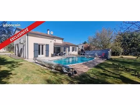 propriété 6 pièces 134 m²