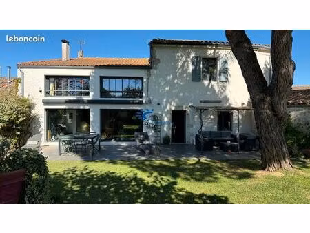 propriété 6 pièces 235 m²