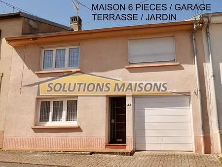 maison avec garage et jardin
