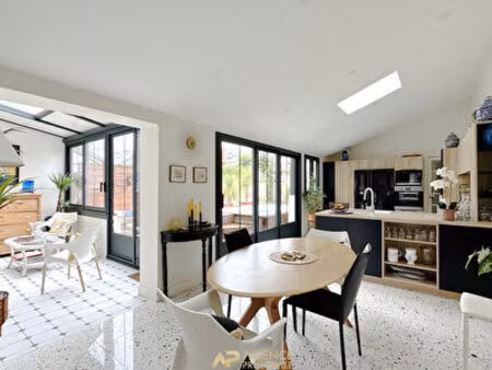 maison 8 pièces - 180m2 - piscine - jardin - la genette - la rochelle