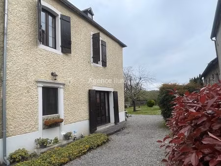 exclusivite - vallee de josbaig - au calme  charmante maison familiale t5 au fort...