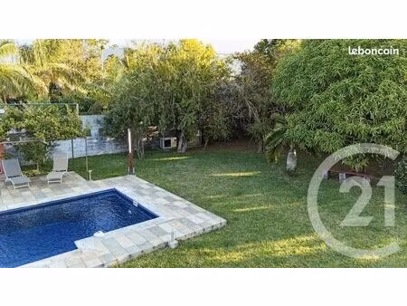 villa 5 pièces 97 m²