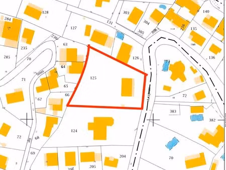 terrain 2000 m² + maison t7 a renover – vue dégagée