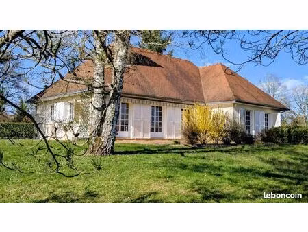 maison 8 pièces 166 m²