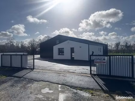 local 250 m² lannion