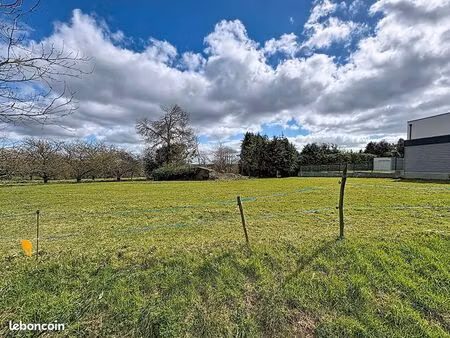 terrain 800 m² saint donan