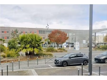 murs commerciaux - 70.05m ²